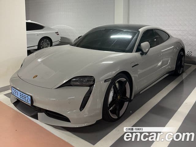 Porsche Taycan 2