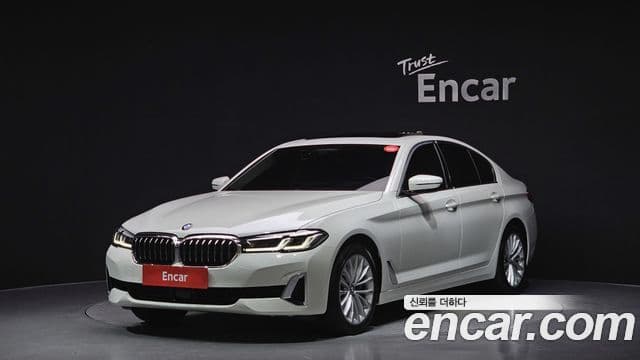 BMW 5 Series (G30)