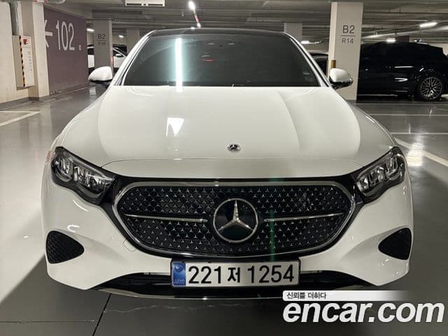 Mercedes-Benz E-Class W214 1