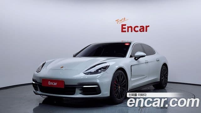 Porsche Panamera (971) 1
