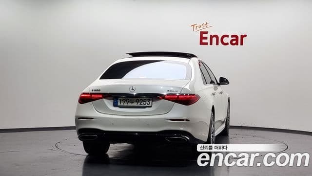 Mercedes-Benz S-Class W223 4