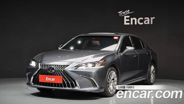 Lexus ES300h 7th Gen 1