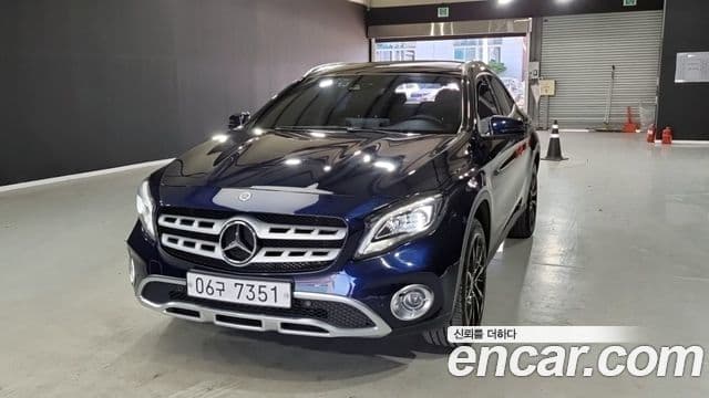 Mercedes-Benz GLA-Class X156