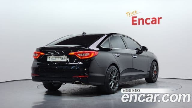 Hyundai LF Sonata 2