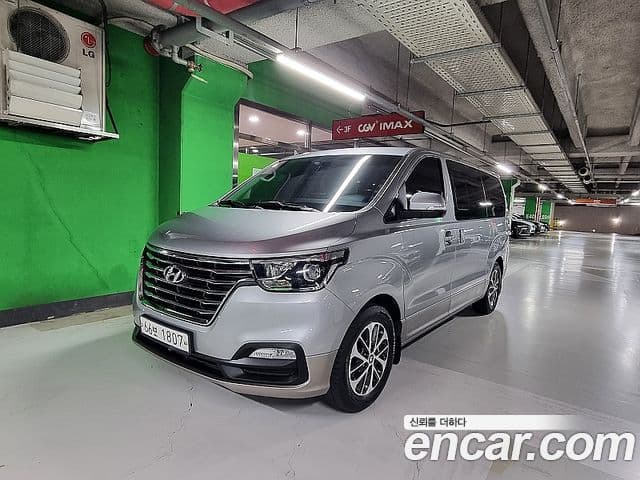 Hyundai The New Grand Starex