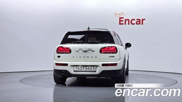 MINI Cooper Clubman 4
