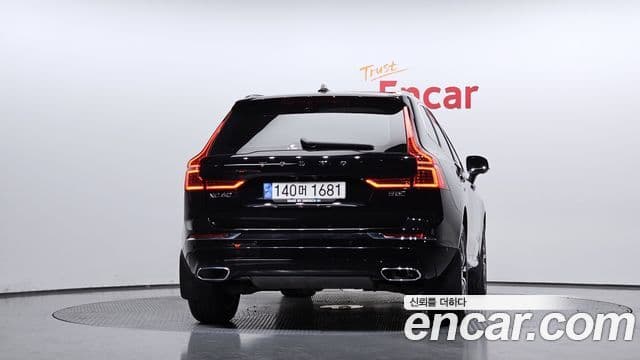 Volvo XC60 2nd Gen 4