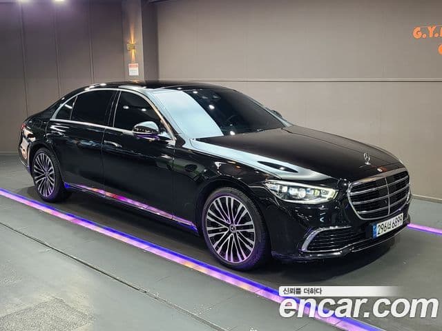 Mercedes-Benz S-Class W223 1