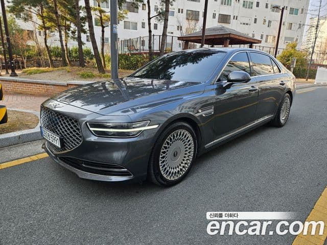 Genesis G90