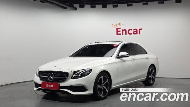 Mercedes-Benz E-Class W213 1