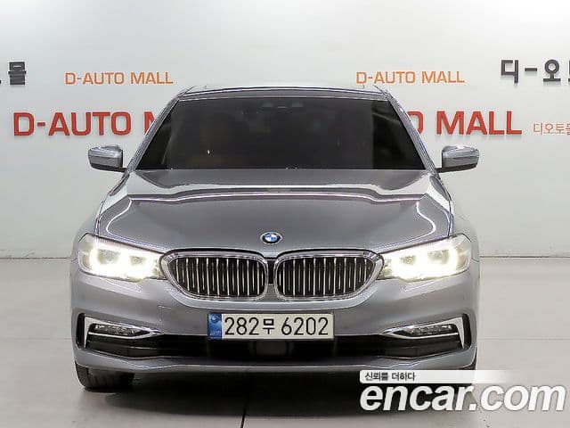 BMW 5 Series (G30)