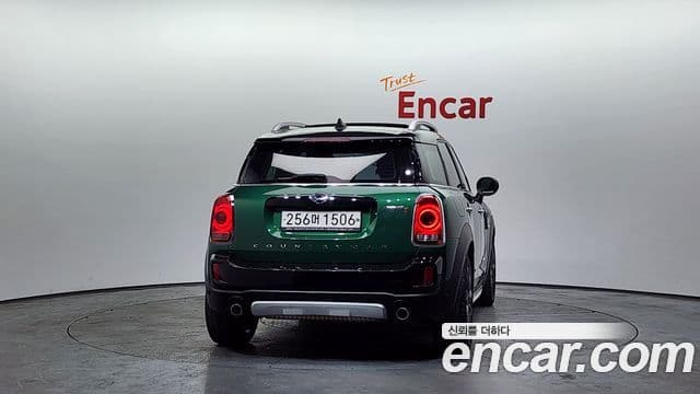 MINI Cooper S Countryman 4