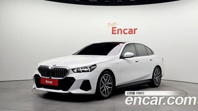 BMW i5 (G60)