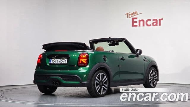 MINI Cooper S Convertible 2