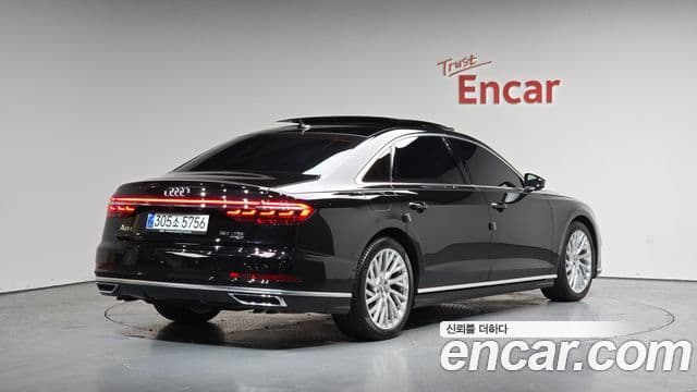 Audi A8 (D5) 2