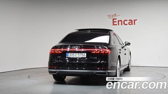 Audi A8 (D5) 4