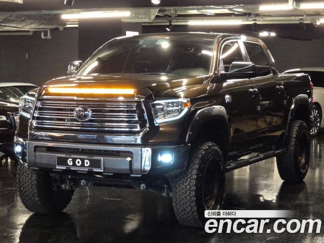 Toyota Tundra 2