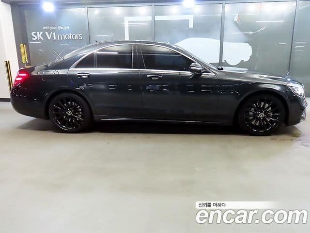 Mercedes-Benz S-Class W222 3