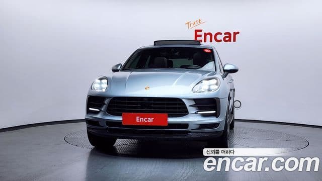 Porsche Macan 3