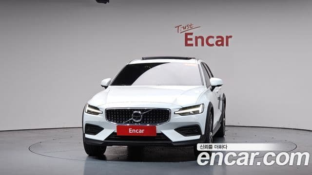 Volvo V60 Cross Country 2nd Gen 3