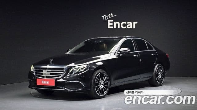 Mercedes-Benz E-Class W213 1