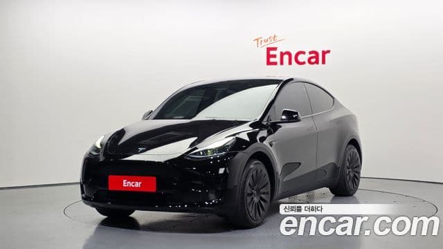 Tesla Model Y 1