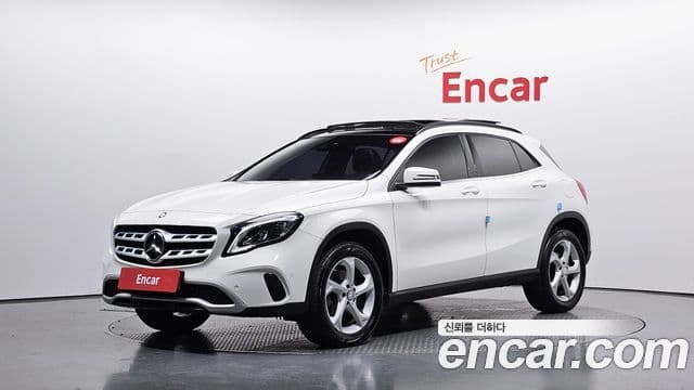 Mercedes-Benz GLA-Class X156