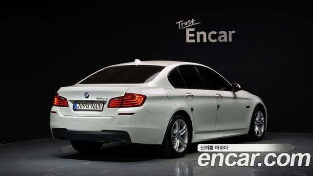 BMW 5 Series (F10) 2