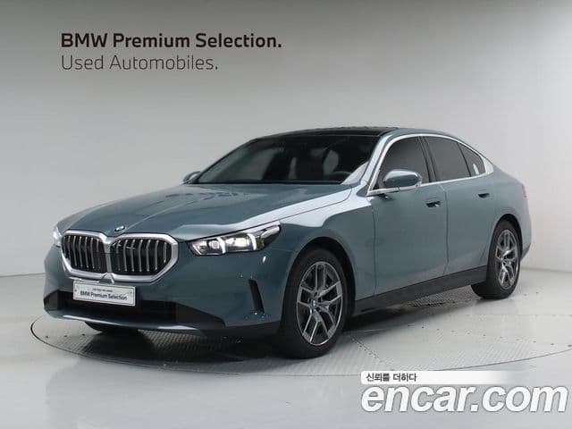 BMW 5 Series (G60)