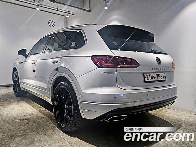 Volkswagen Touareg 3rd Gen 2