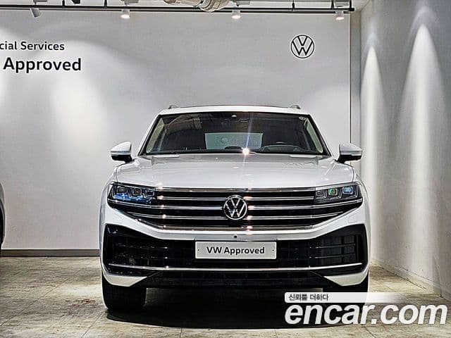 Volkswagen Touareg 3rd Gen 3