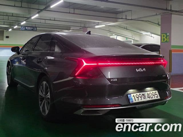 Kia K8 Hybrid 4