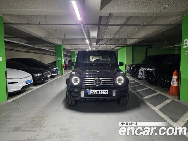 Mercedes-Benz G-Class W465
