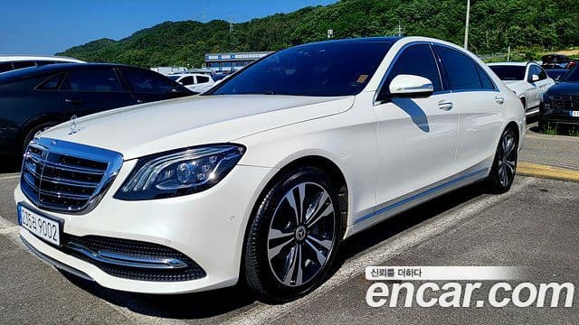 Mercedes-Benz S-Class W222
