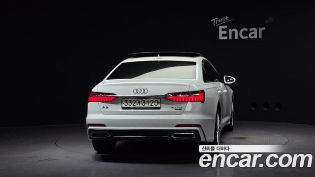 Audi A6 (C8) 4