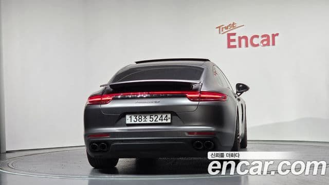 Porsche Panamera (971) 4