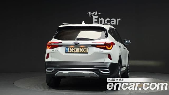 Kia Seltos 4