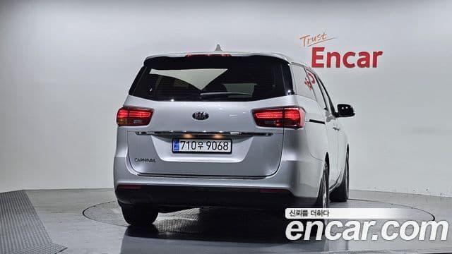 Kia The New Carnival 4