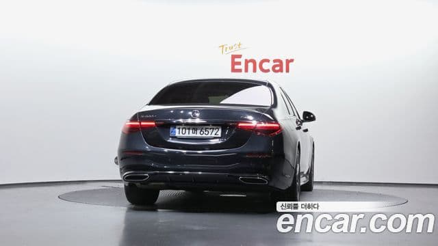 Mercedes-Benz S-Class W223 4