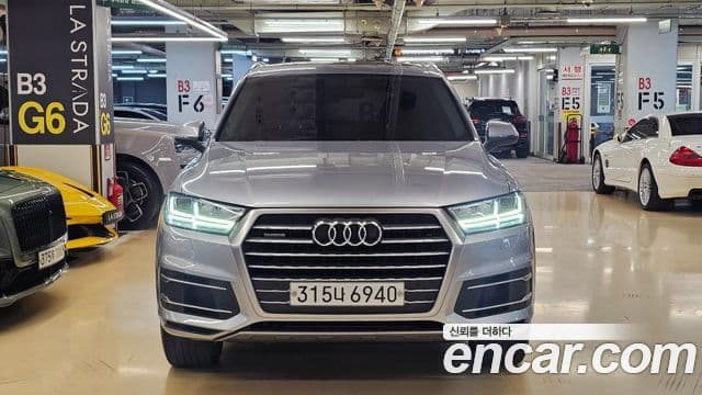Audi Q7 (4M)