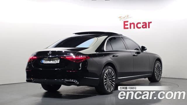 Mercedes-Benz S-Class W223 2