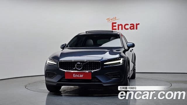Volvo V60 Cross Country 2nd Gen 3