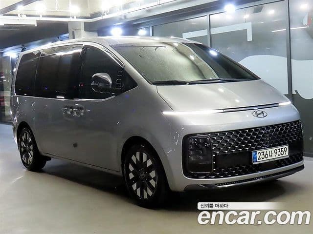 Hyundai Staria