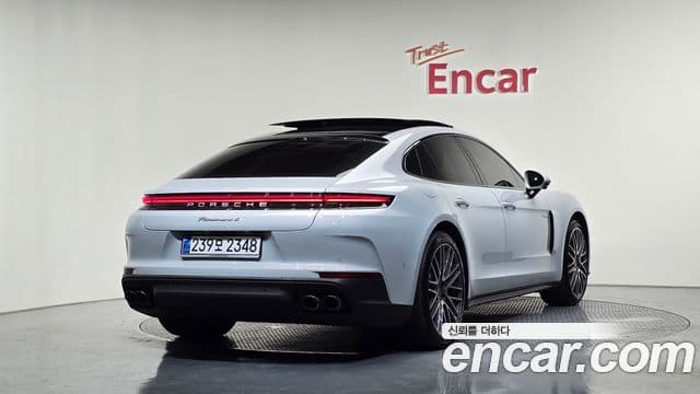 Porsche Panamera (976) 2