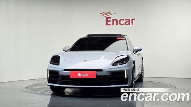 Porsche Panamera (976) 3