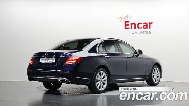 Mercedes-Benz E-Class W213 2