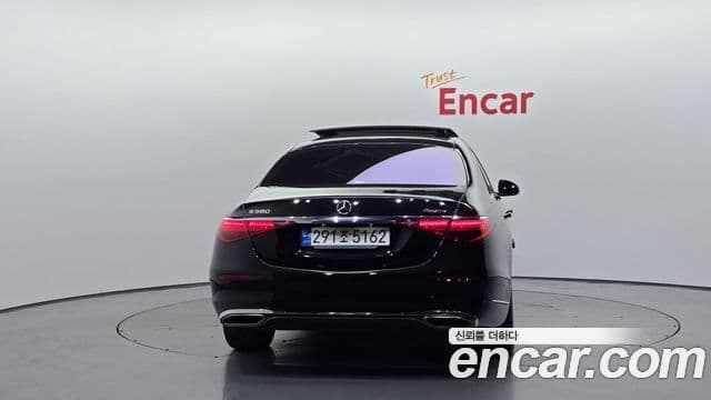 Mercedes-Benz S-Class W223 4