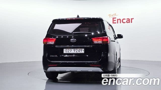 Kia All New Carnival 4