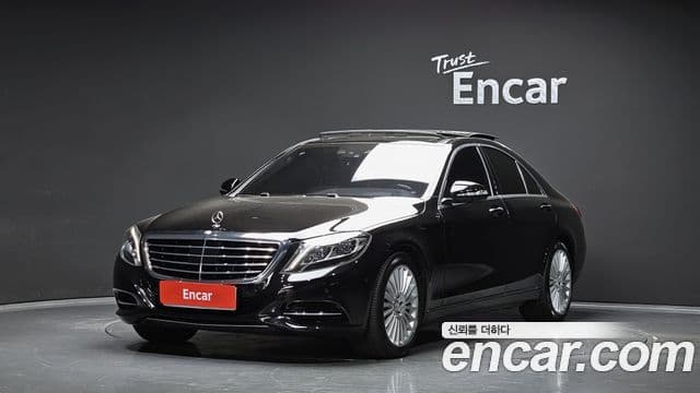 Mercedes-Benz S-Class W222