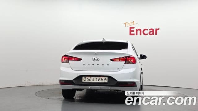 Hyundai The New Avante AD 4